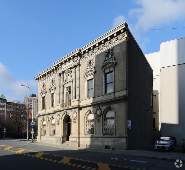 600 Broadway, Albany, NY for sale - Building Photo - Image 2 of 34