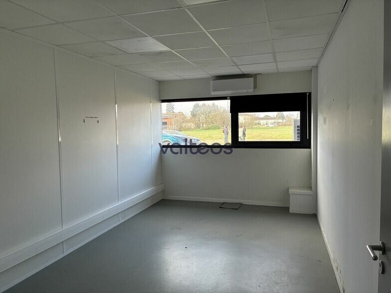 Light Industrial in Toulouse to rent - Building Photo - Image 3 of 11