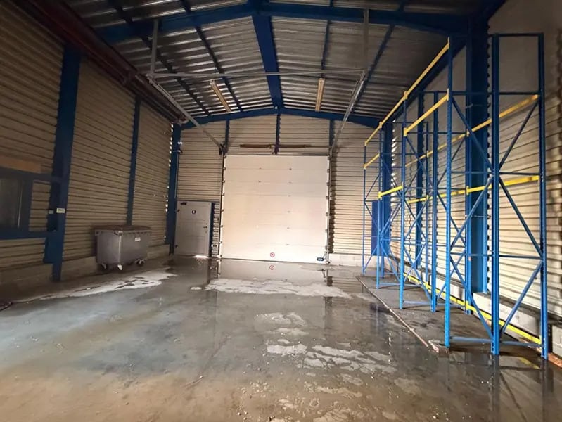 Industrial in Saint-Orens-de-Gameville to rent Interior Photo- Image 1 of 12