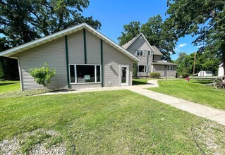 210 E 1st Ave, Osakis, MN for sale Primary Photo- Image 1 of 8