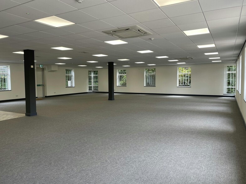 Coldharbour Ln, Bristol to rent - Building Photo - Image 3 of 10