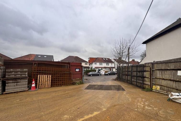236A Heston Rd, Hounslow for sale Primary Photo- Image 1 of 4