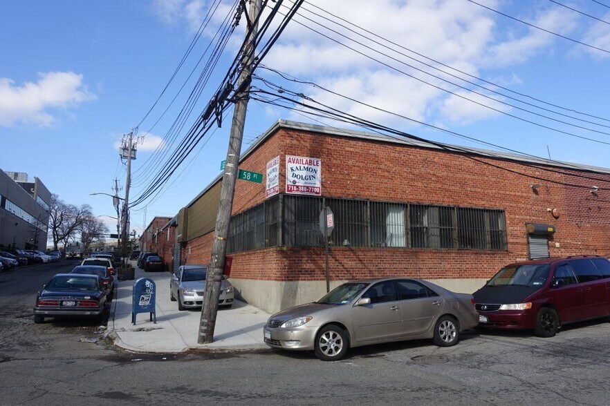 5825 52nd Ave, Woodside, NY for rent - Building Photo - Image 2 of 4