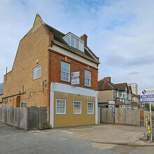 166 London Rd, Morden to rent Building Photo- Image 1 of 13