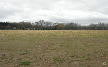 SWC Hwy 16 & Hwy 83, Hartland, WI for sale Primary Photo- Image 1 of 3