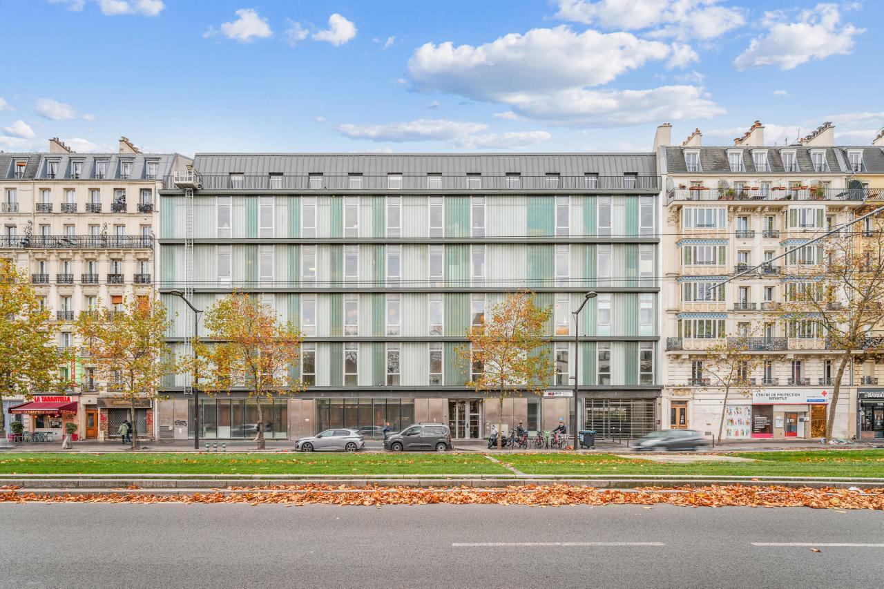 Office in Paris to rent Building Photo- Image 1 of 23