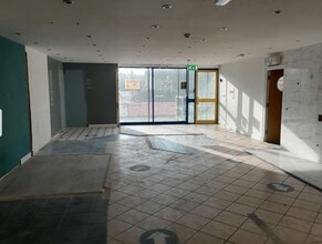 137-141 Locking Rd, Weston Super Mare to rent Interior Photo- Image 1 of 3