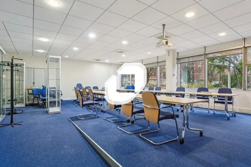 Office in Meudon to rent Building Photo- Image 1 of 22