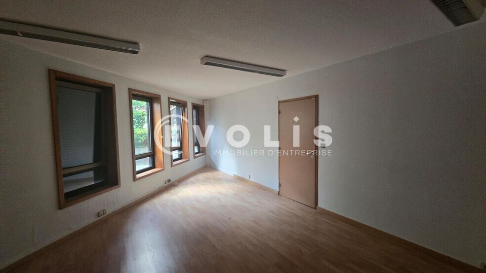 18 Rue Pasteur, Le Kremlin-Bicêtre to rent - Interior Photo - Image 3 of 14