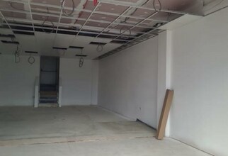 67-71 Northgate, Cleckheaton to rent Interior Photo- Image 2 of 2