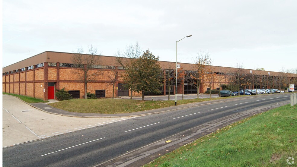 Suttons Park Ave, Reading for sale - Primary Photo - Image 1 of 1