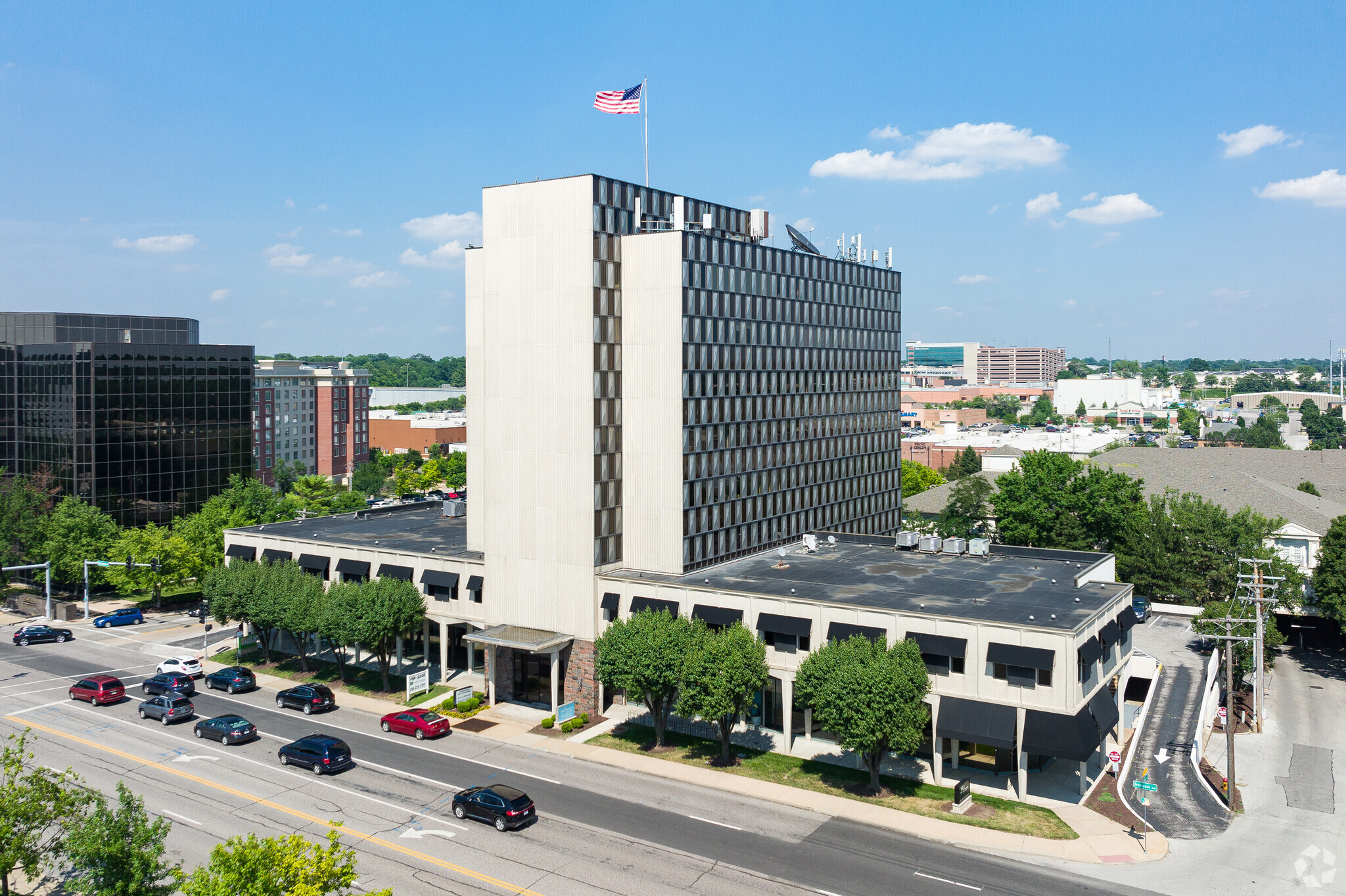 1750 S Brentwood Blvd, Brentwood, MO for rent Building Photo- Image 1 of 7