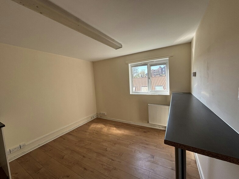 20 Carlisle Ln, London to rent - Building Photo - Image 2 of 7