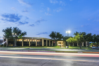 5440 Harvest Hill Rd, Dallas, TX for rent Building Photo- Image 1 of 9