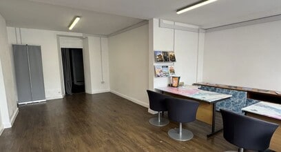 68 Union St, Camborne to rent Interior Photo- Image 2 of 4