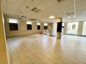 37-39 Rose Hl, Chesterfield for sale Interior Photo- Image 1 of 3