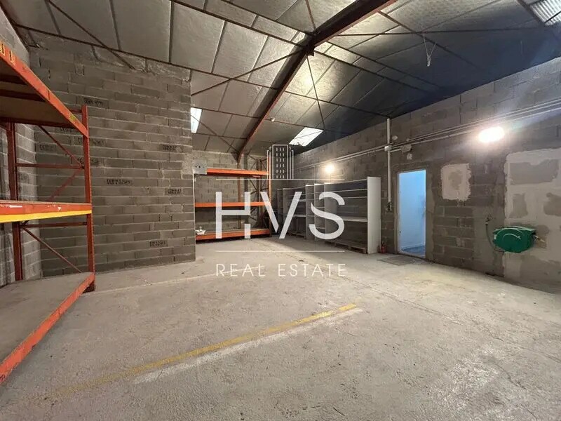 Light Industrial in Aix-en-Provence to rent Interior Photo- Image 1 of 7