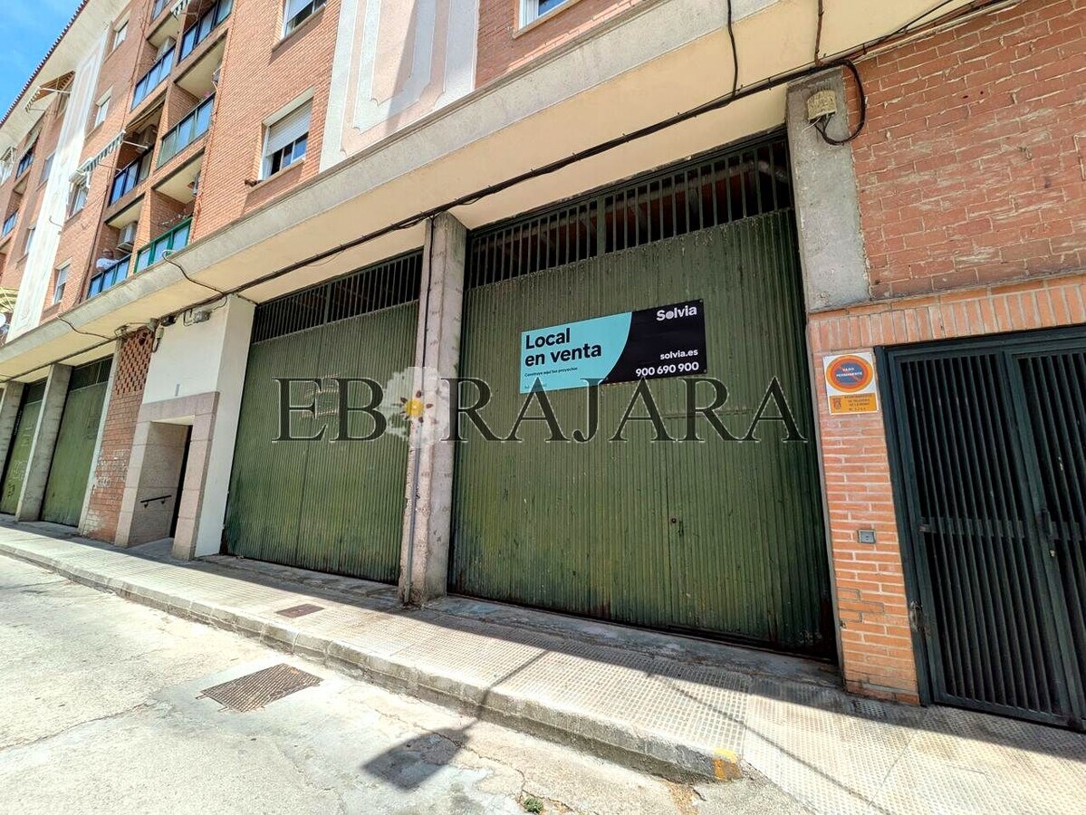 Talavera de la Reina, TOL 45600 - Unit Puerta B, Esc. 1 - - Interior Photo - Image 1 of 8