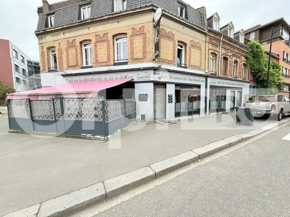 Retail in Le Havre for sale Building Photo- Image 1 of 13