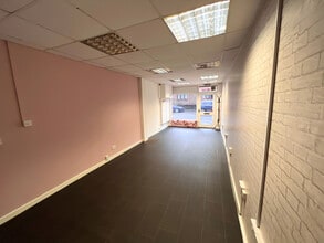 81B-81G Main St, Falkirk for sale Interior Photo- Image 2 of 4