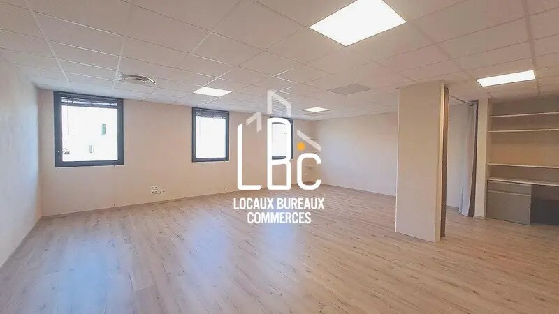 Vente Bureaux 52 m² - Photo 1