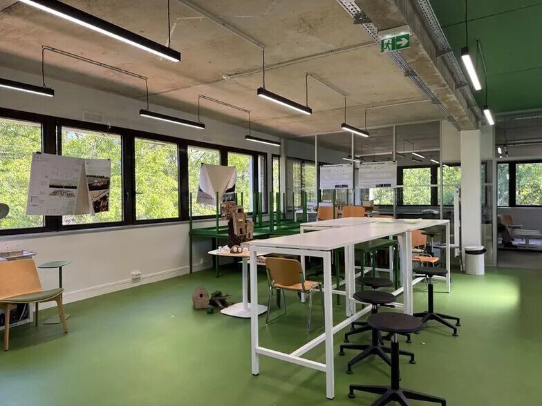 Office in Bordeaux to rent - Interior Photo - Image 3 of 5