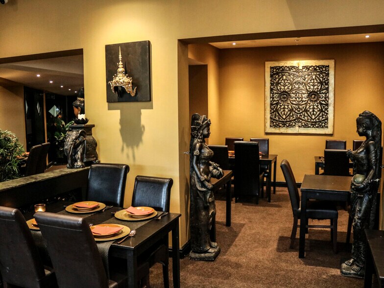 51 Princes Av, Hull for sale - Interior Photo - Image 1 of 6