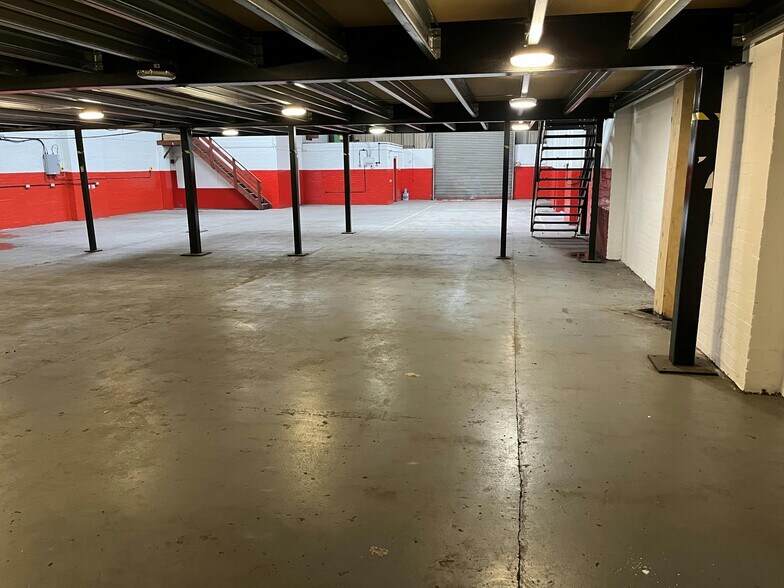 Nelson Ln, Warwick to rent - Building Photo - Image 3 of 20