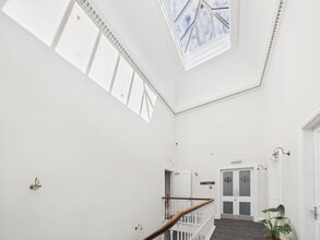 141-143 High St, Elgin to rent Interior Photo- Image 2 of 10