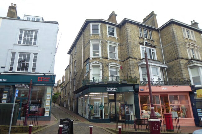 More details for 49 High St, Tunbridge Wells - Retail for Sale