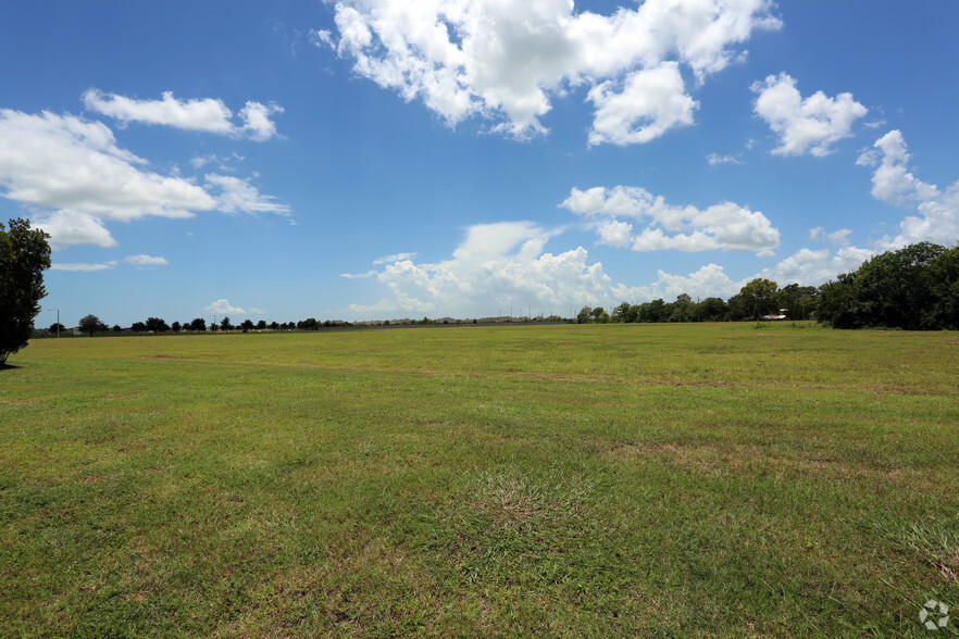 FM 518 and West Blvd, Friendswood, TX for sale - Primary Photo - Image 1 of 1