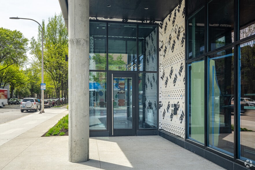 1221 W Taylor St, Chicago, IL to rent - Building Photo - Image 3 of 4