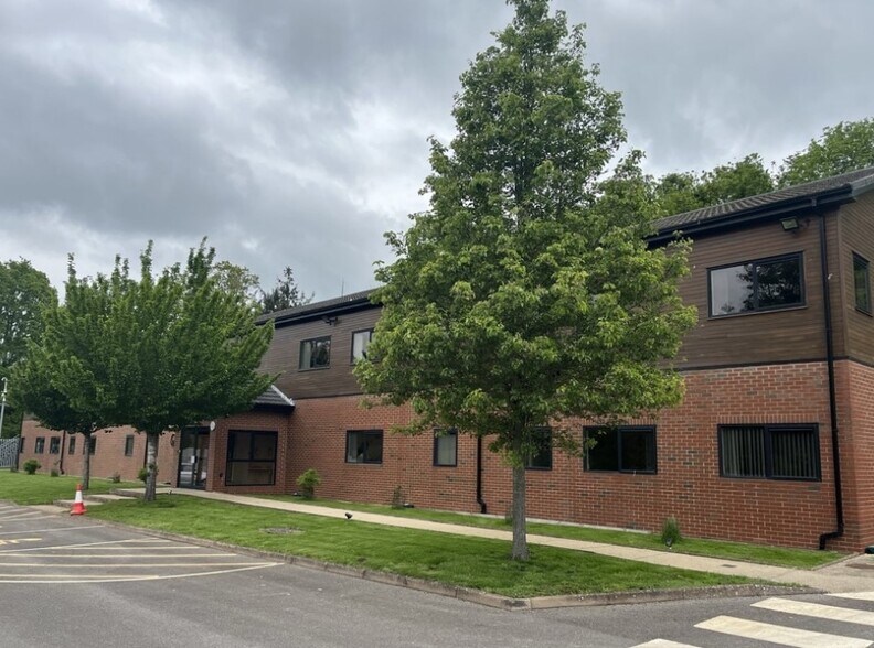 Poles Ln, Winchester for sale - Building Photo - Image 1 of 1