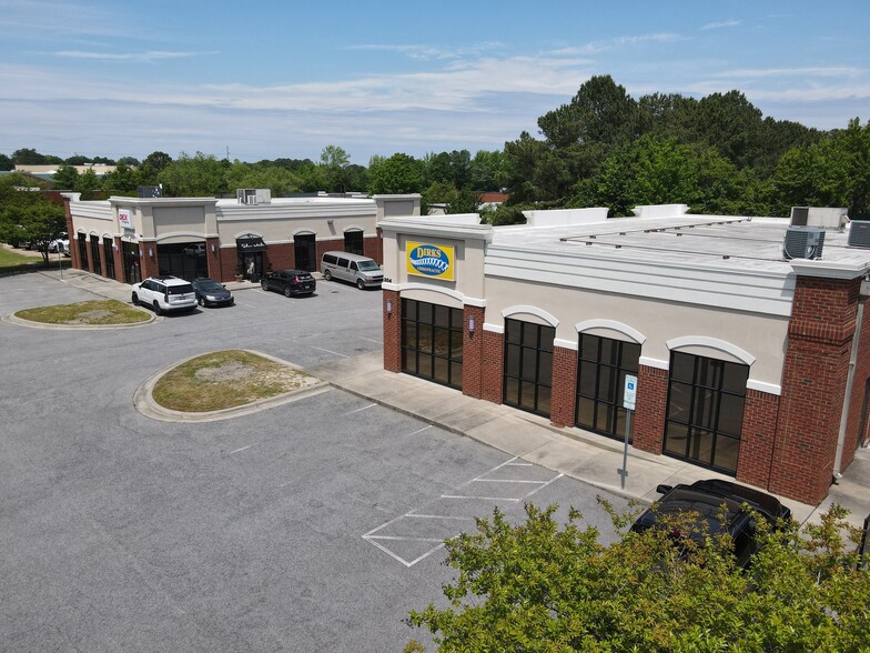 304 W Arlington Blvd, Greenville, NC for rent - Building Photo - Image 1 of 6