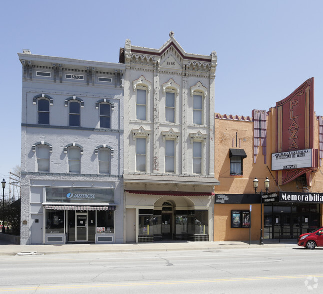 207 S Main St, Ottawa, KS for sale - Primary Photo - Image 1 of 1