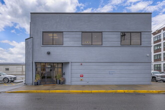 1401 Iron St, North Kansas City, MO for rent Building Photo- Image 1 of 20