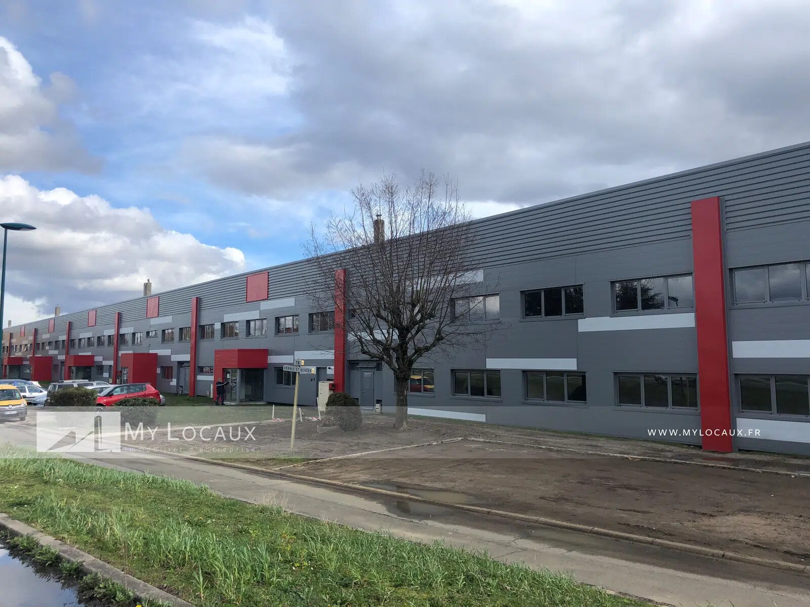 Light Industrial in SAINT-OUEN-L'AUMONE to rent Building Photo- Image 1 of 9