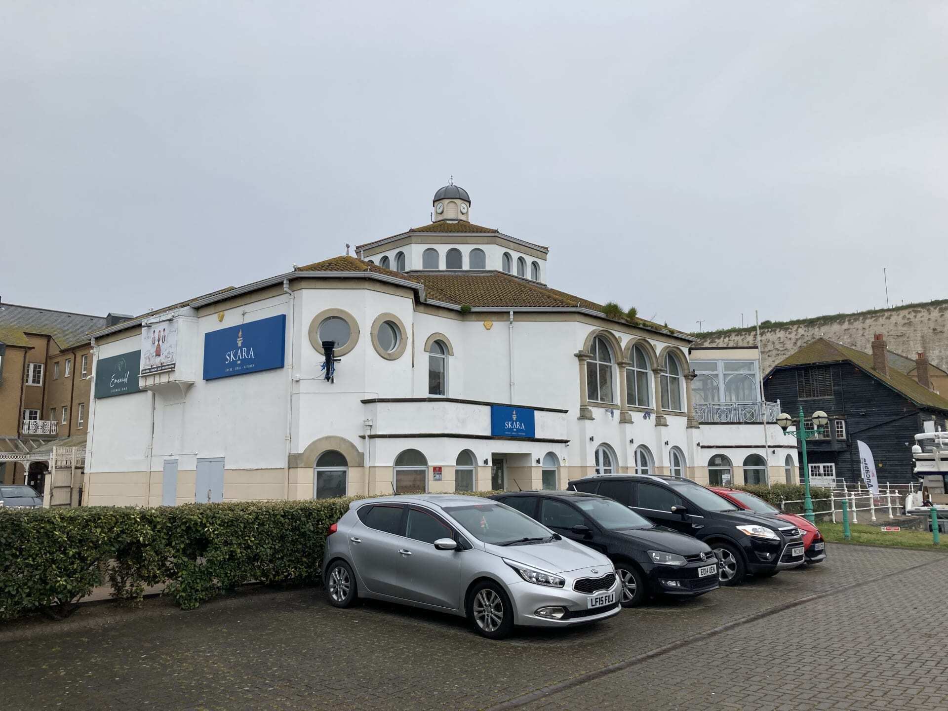 The Waterfront,, Brighton to rent Building Photo- Image 1 of 5