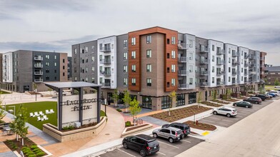 5601 33rd Ave S, Fargo, ND for rent Building Photo- Image 1 of 5