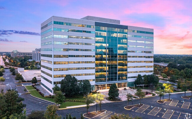 More details for 231 N Martingale Rd, Schaumburg, IL - Office, Office / Retail to Rent