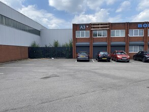 Midacre, Willenhall for rent Building Photo- Image 1 of 5