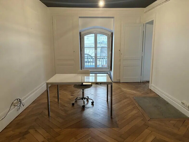 Office in Lyon to rent - Interior Photo - Image 3 of 7