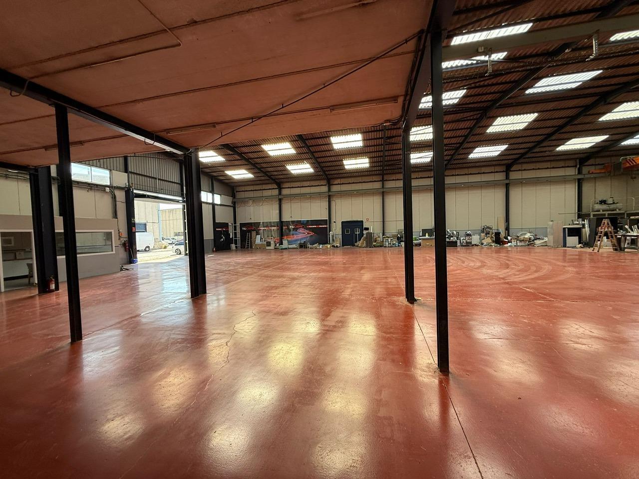 Poligono Industrial Can Fuster portfolio of 2 properties for sale on LoopNet.co.uk Interior Photo- Image 1 of 9