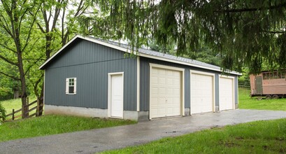 67 Old Albany Post Rd, Rhinebeck, NY for rent Building Photo- Image 1 of 1