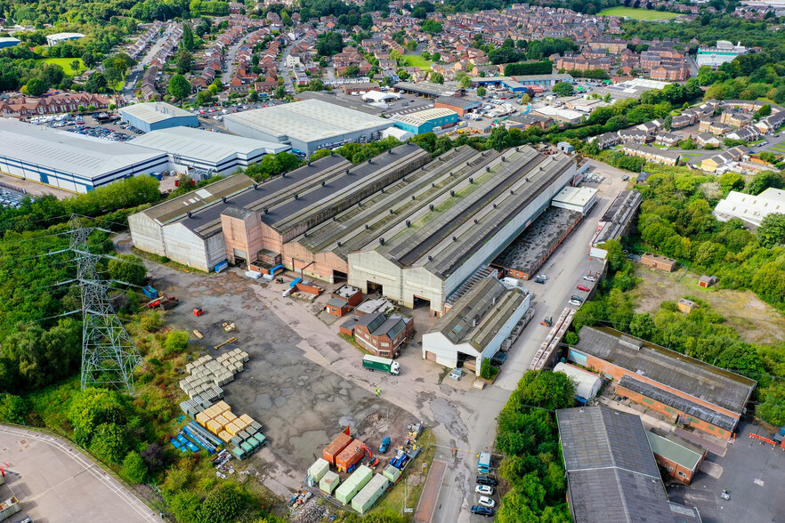 Newfield Rd, Oldbury for sale - Building Photo - Image 1 of 28