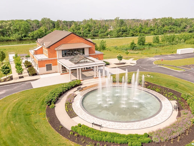 1 Reserve View Blvd, Rochester, NY for sale - Building Photo - Image 1 of 1