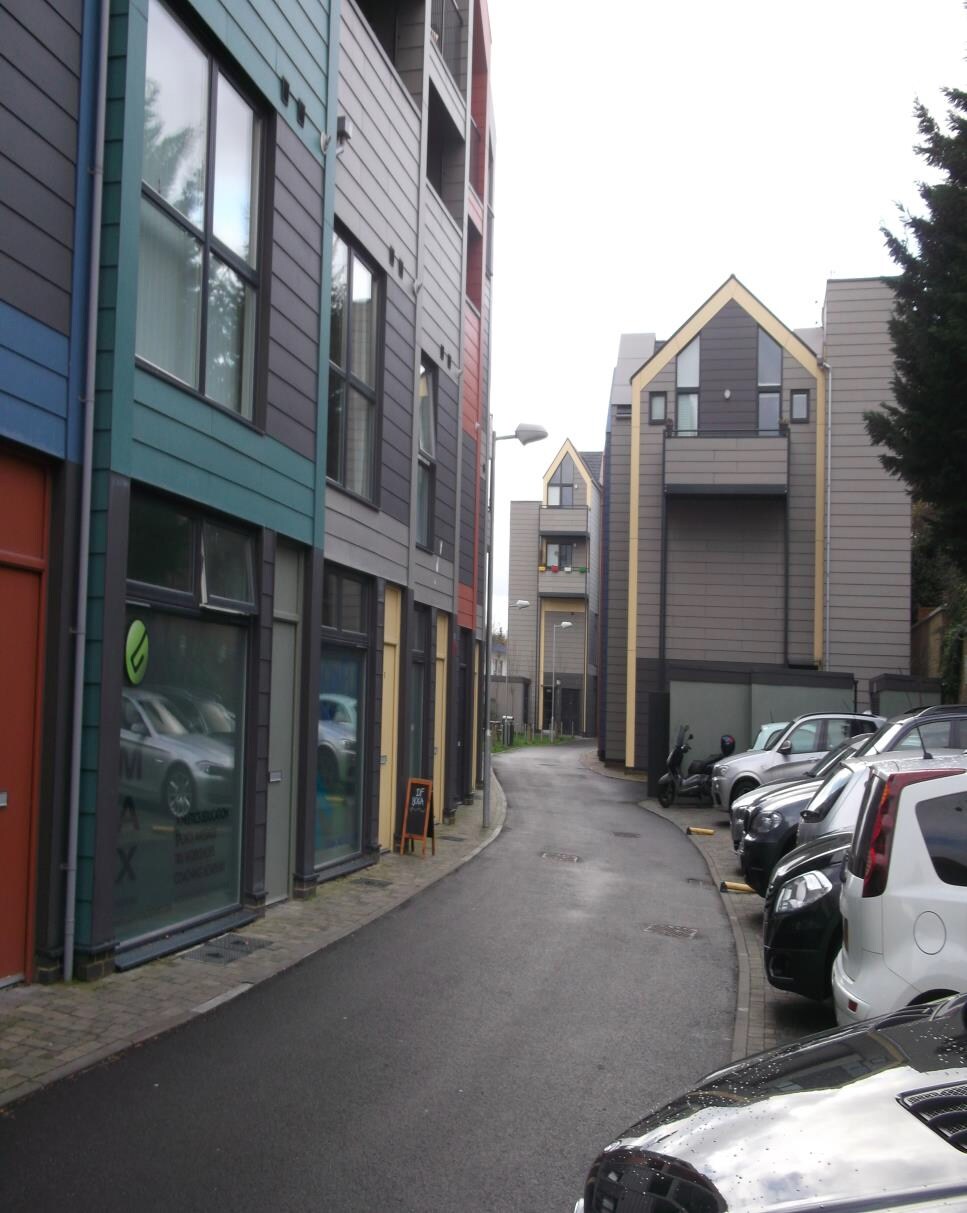 Dragonfly Pl, London for sale Primary Photo- Image 1 of 1