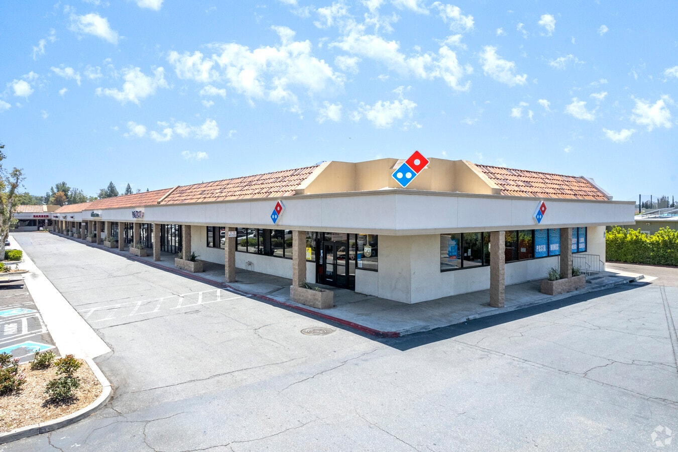 23152375 Valley Pky E, Escondido 92027 Vons Citrus Shopping Center