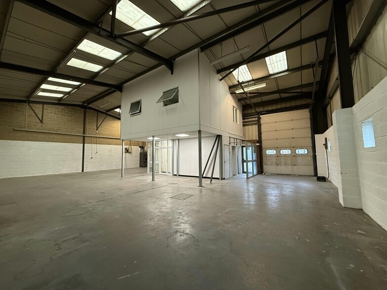 Chandlers Way, Park Gate to rent - Interior Photo - Image 3 of 13