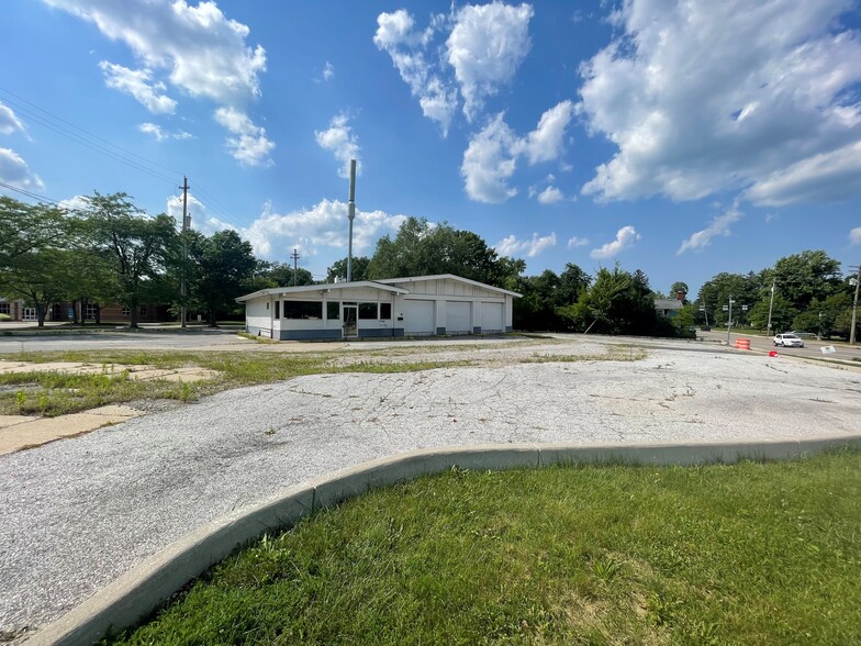 27210 Center Ridge Rd, Westlake, OH for rent - Building Photo - Image 2 of 4